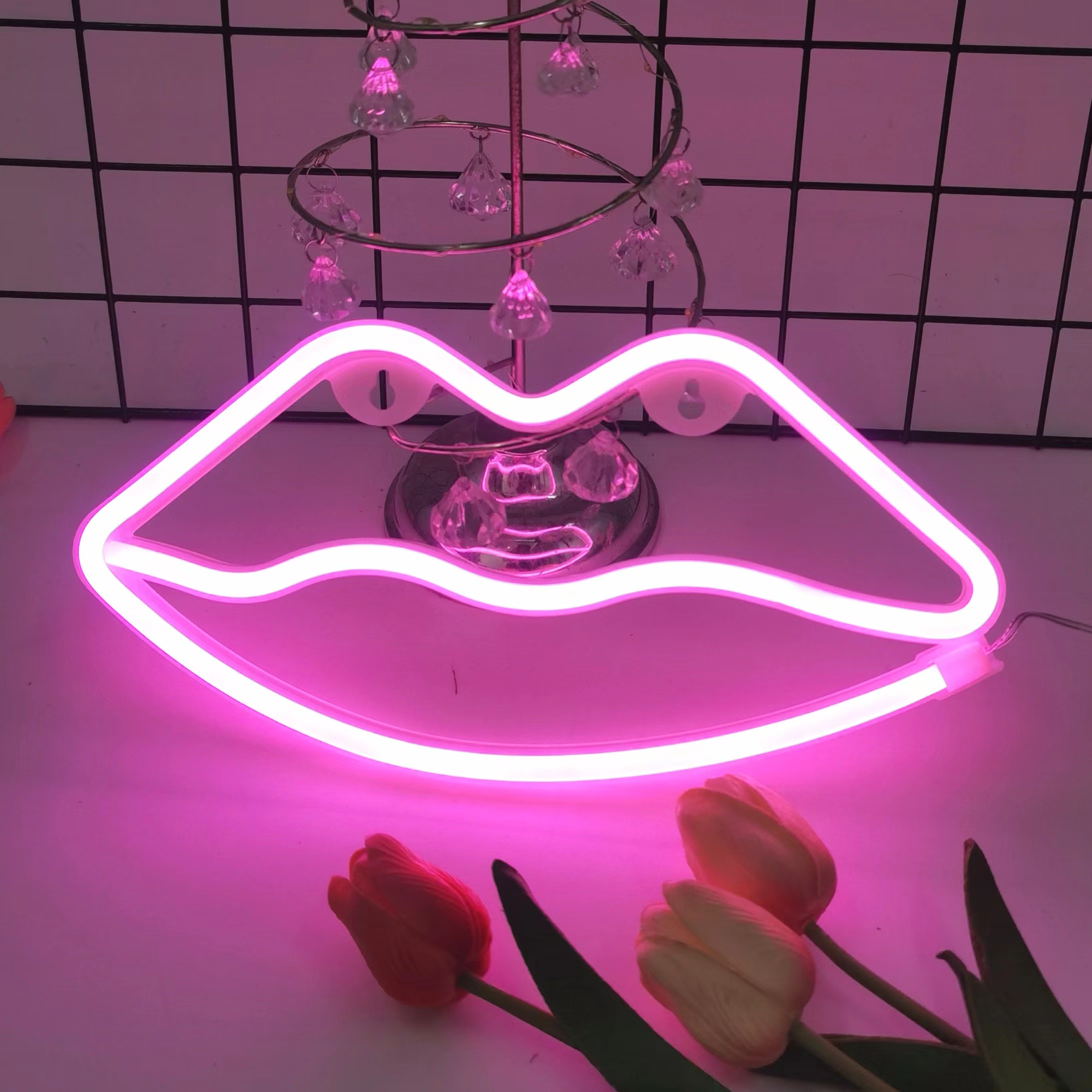 Foyer Lighting Wall Decor - Pink lip shaped neon light, USB/battery