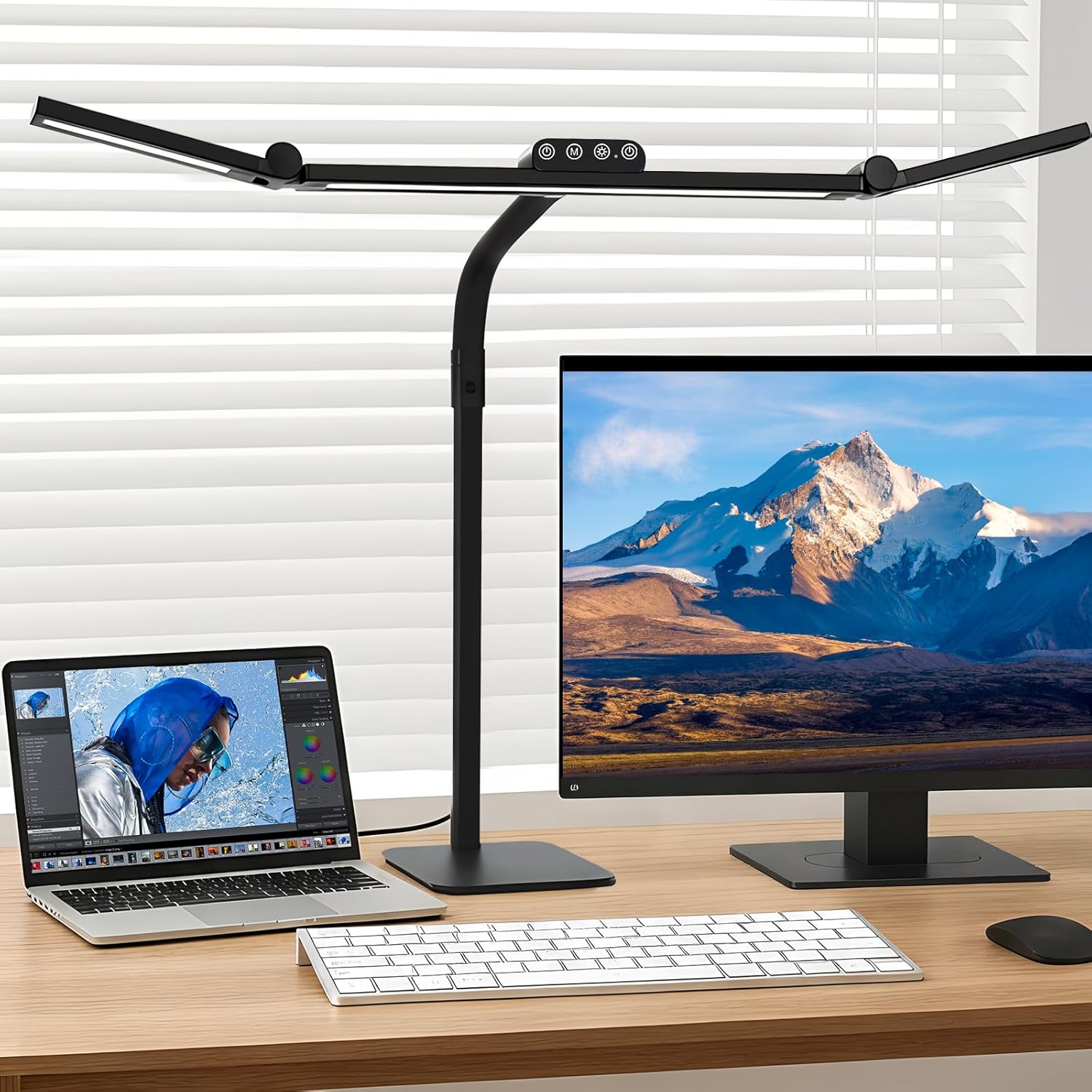 Adjustable LED Desk Lamp with  - Home Lighting & Decor St Catharines On 评论和价格